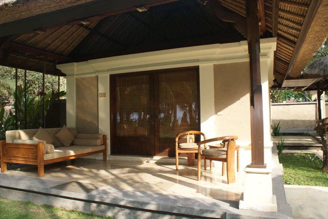 Außensicht Bungalow Puri Bagus Lovina