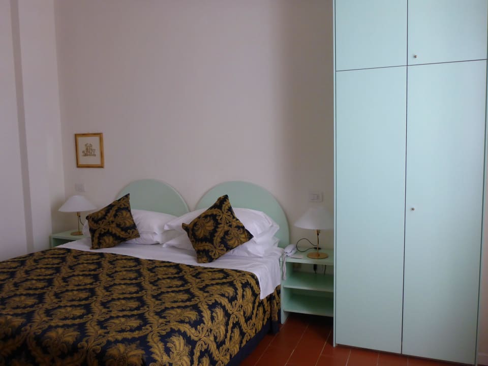 Bett Villa Neroli