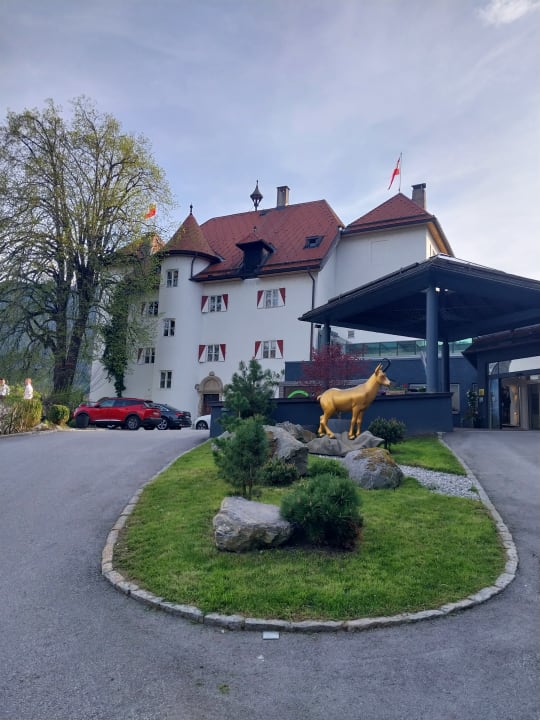Außenansicht Lebenberg Schlosshotel