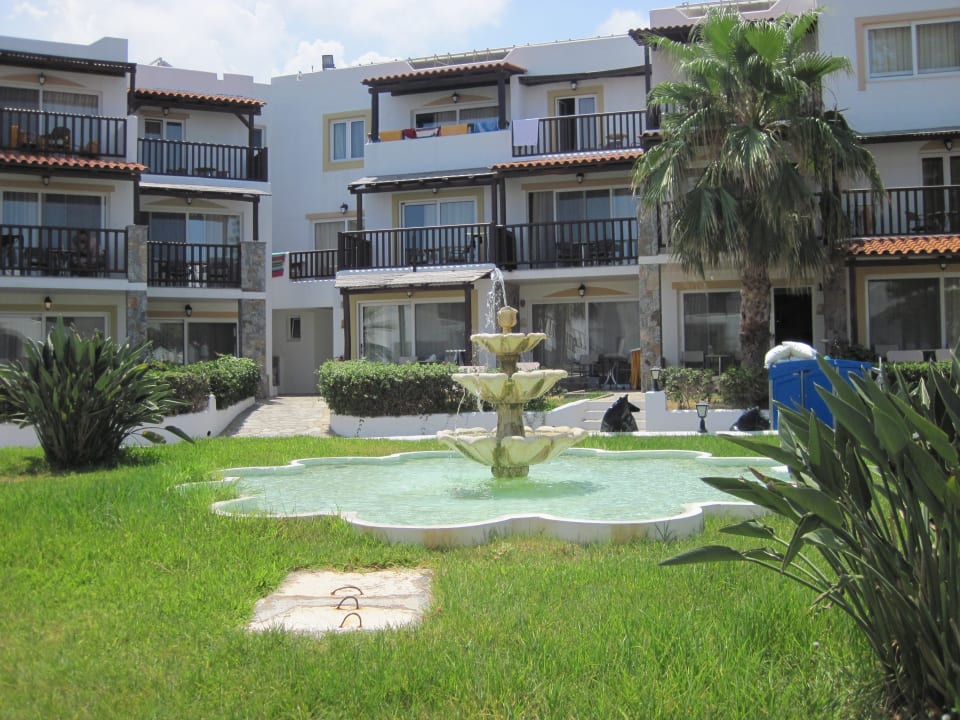 Gartenanlage Alexander Beach Hotel & Village Resort