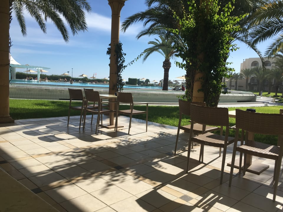 Gartenanlage Iberostar Waves Averroes