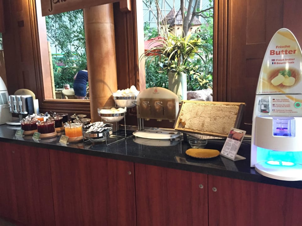 Früstücksbuffet  Tropical Islands Resort