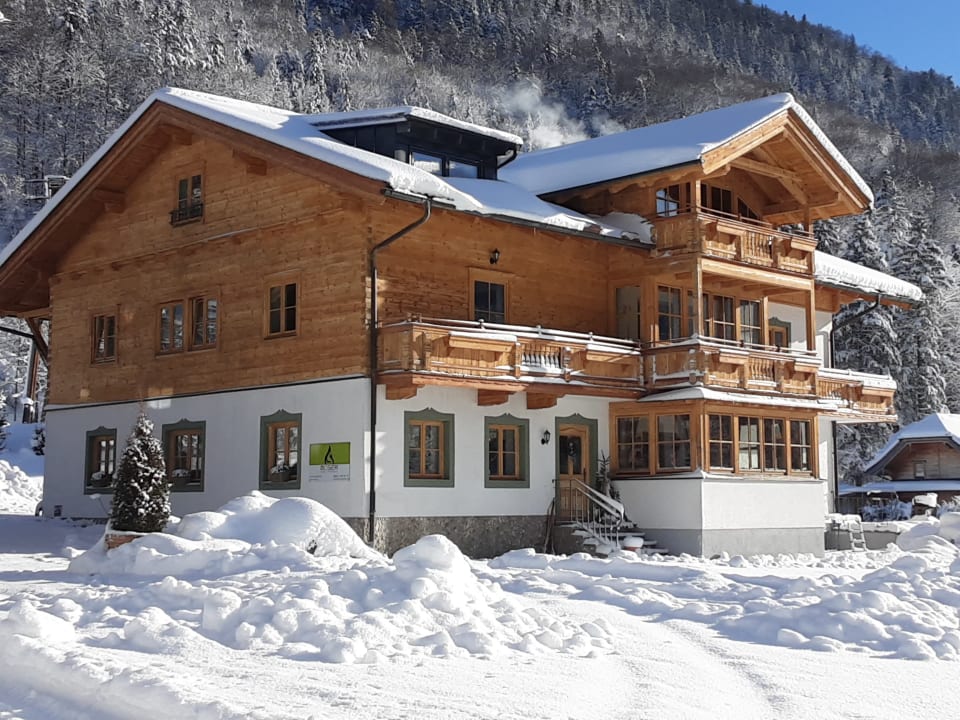 Außenansicht Haus Hirschpoint
