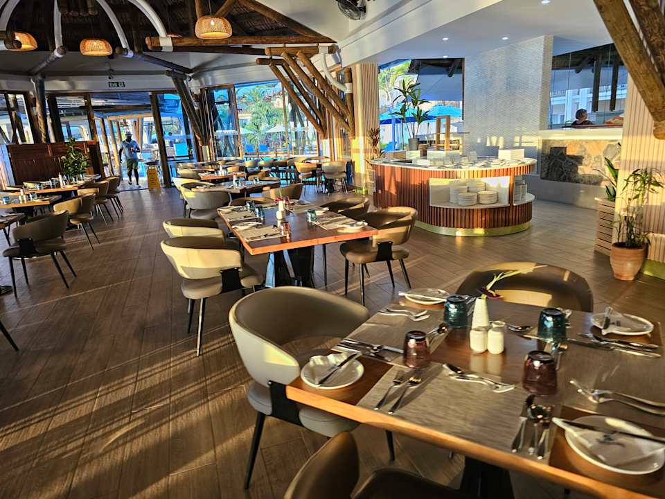 Gastro Pearle Beach Resort & Spa