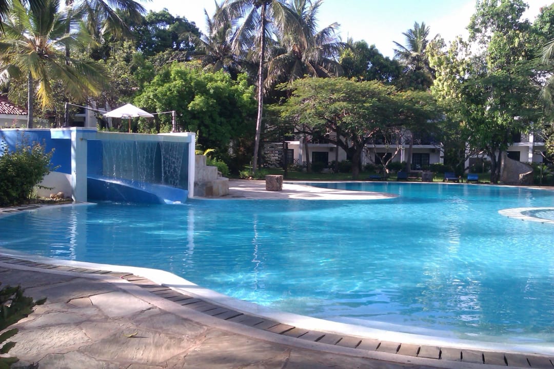 Großzügige Poollandschaft Diani Sea Resort
