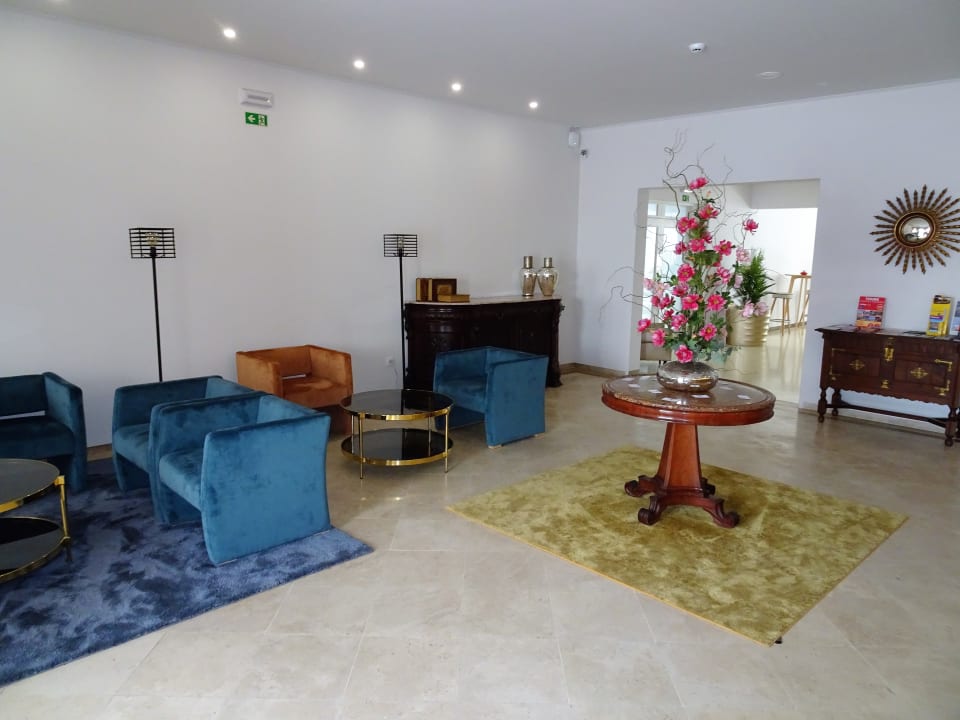 Lobby Porto Domus Hotel