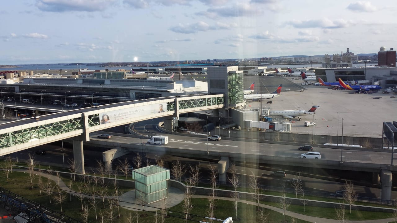 View of the Walkway from Terminal A to the hotel Hotel Hilton Boston Logan Airport