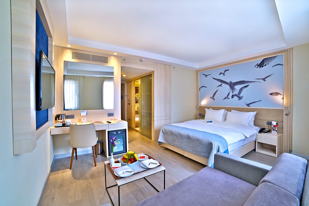 Zimmer Ramada by Wyndham Istanbul Old City