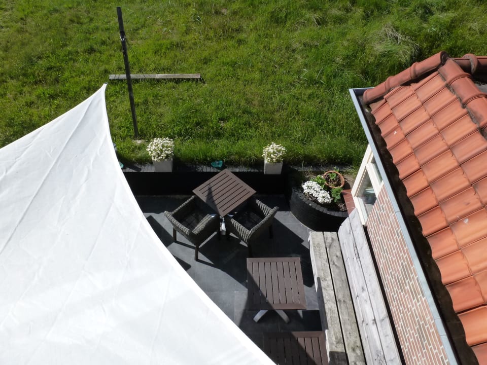 Blick vom Zimmer auf die Frühstücksterrasse Strandhotel Camperduin