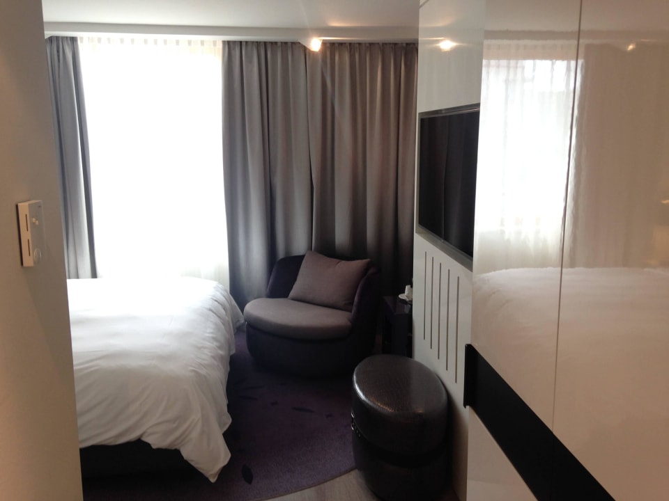 Bedroom Renaissance Wien Hotel