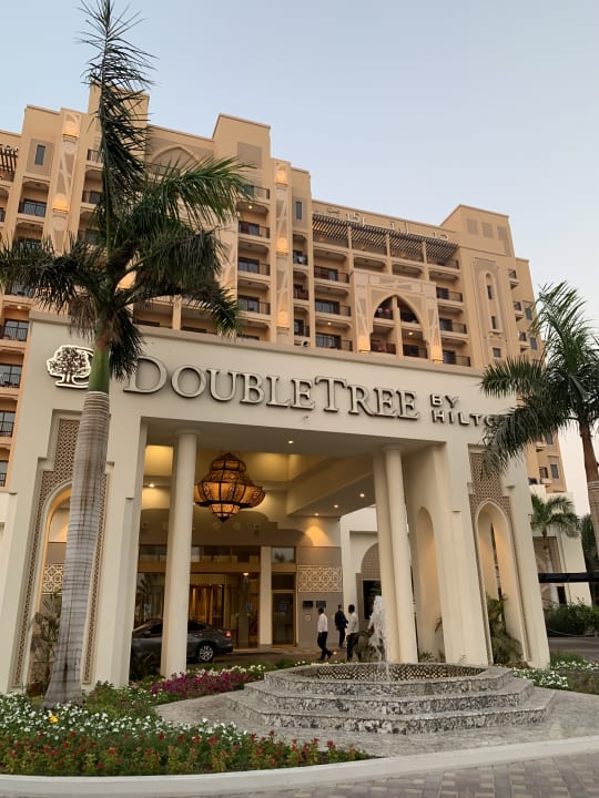 Außenansicht DoubleTree by Hilton Resort & Spa Marjan Island