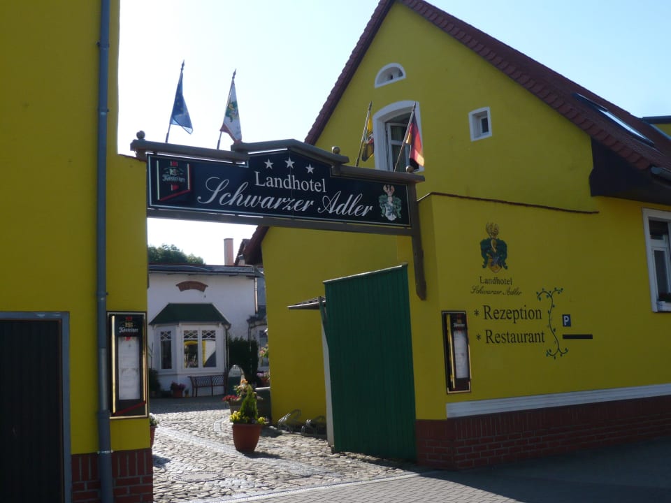 Eingangsbereich Landhotel Schwarzer Adler