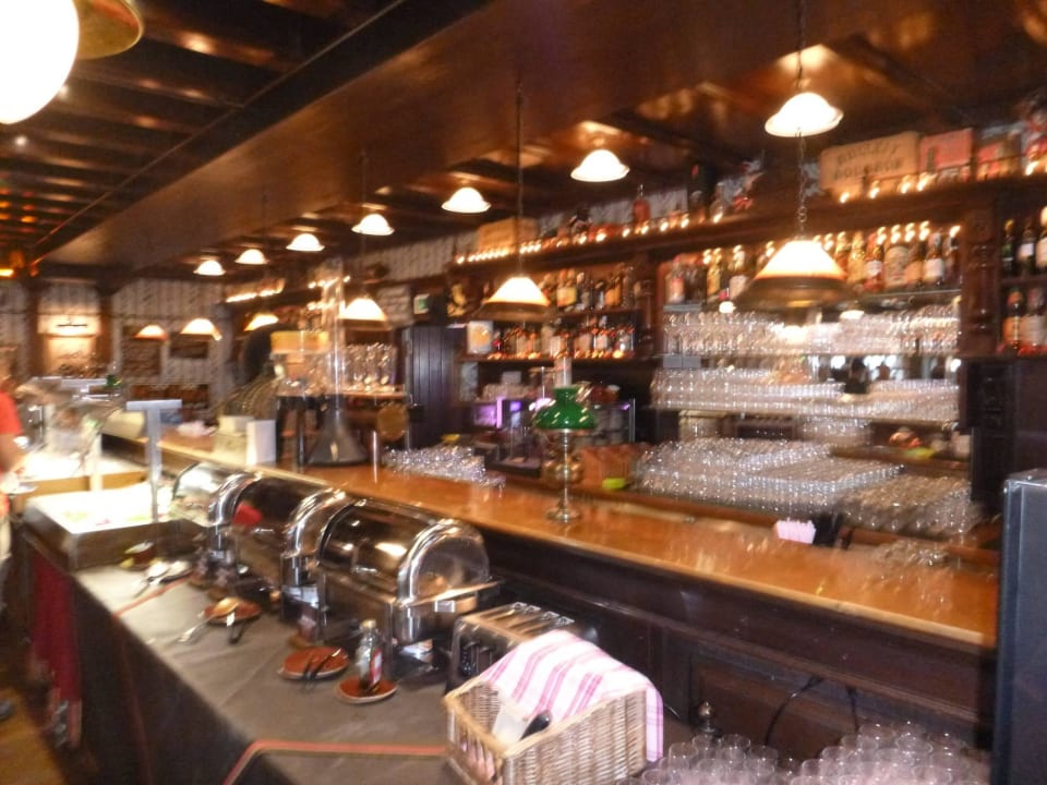 Frühstücksbuffet im Saloon Tipi Town Europa-Park