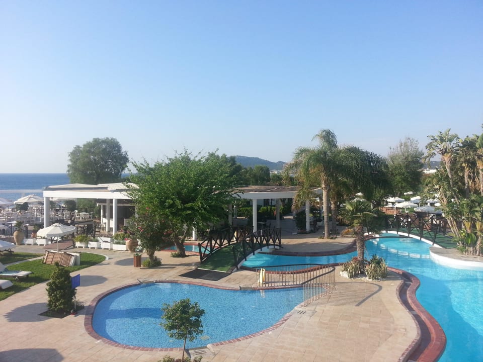 Poolanlage Hotel Calypso Beach