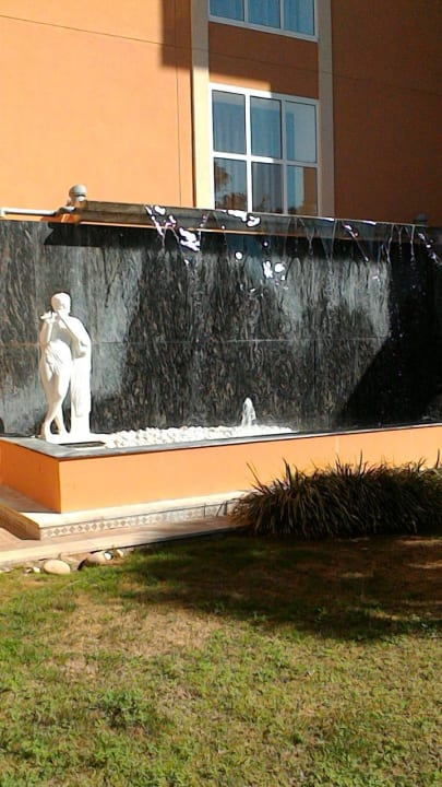 Wasserfall  allsun Hotel Cormoran