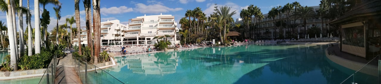 Pool Tabaiba Princess