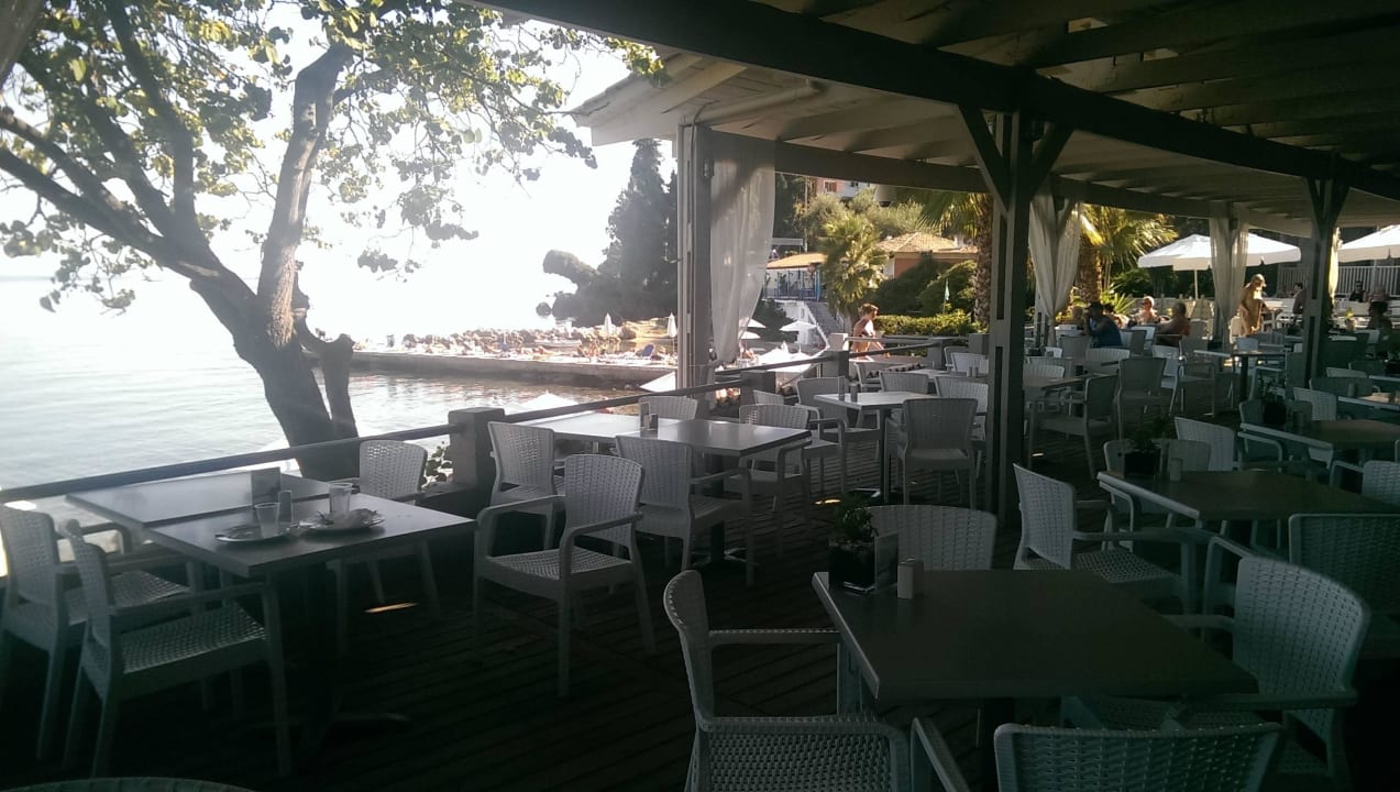 Strandbar mit unglaublich leckerer Pizza und Pasta Aeolos Beach Resort