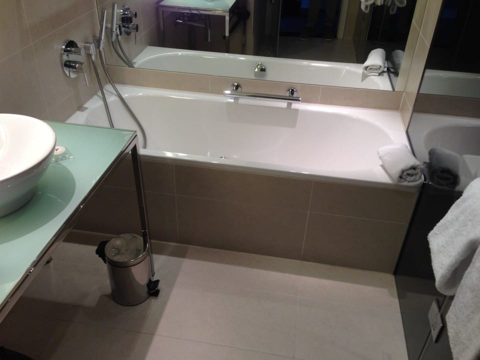 Badewanne Vienna House by Wyndham Andel's Berlin