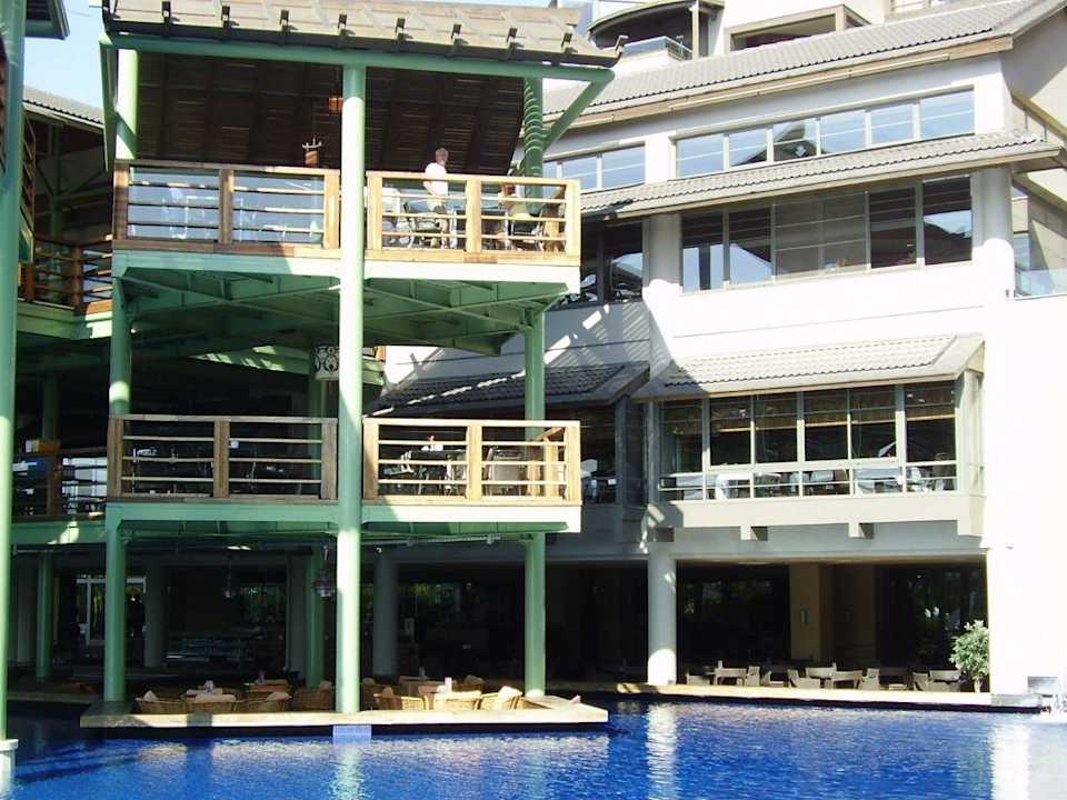 Terrassen der Restaurants Limak Lara Deluxe Hotel & Resort
