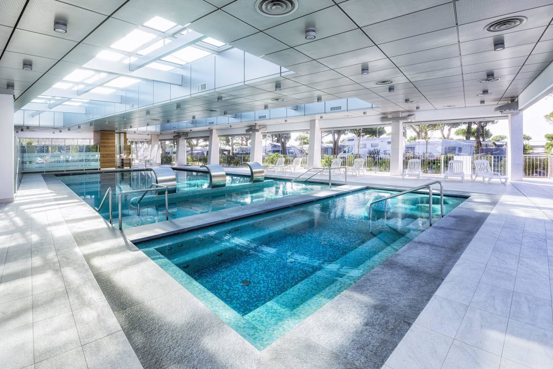 Swimming pool indoor Camping Enzo Stella Maris
