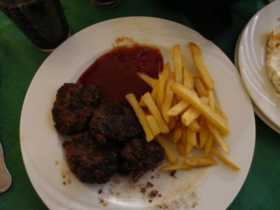 Pommes und Hackfleisch  Titanic Beach Spa & Aqua Park