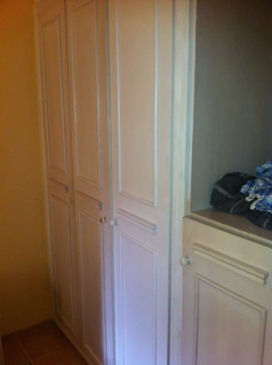 Kleiderschrank Hotel Marhaba Club
