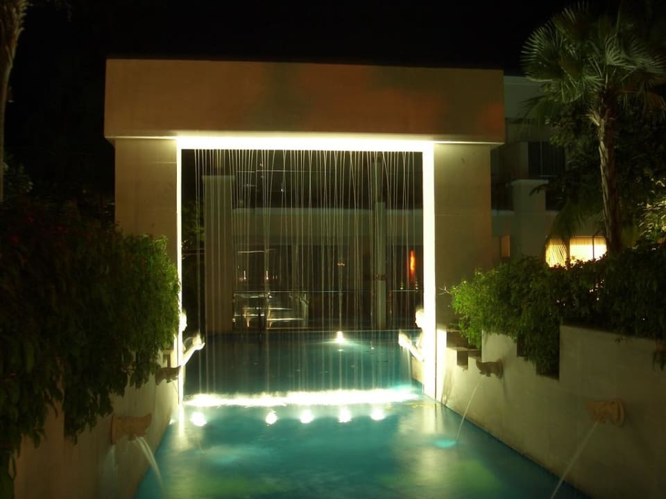 Wasserspiele im Pool Sheraton Hua Hin Resort & Spa