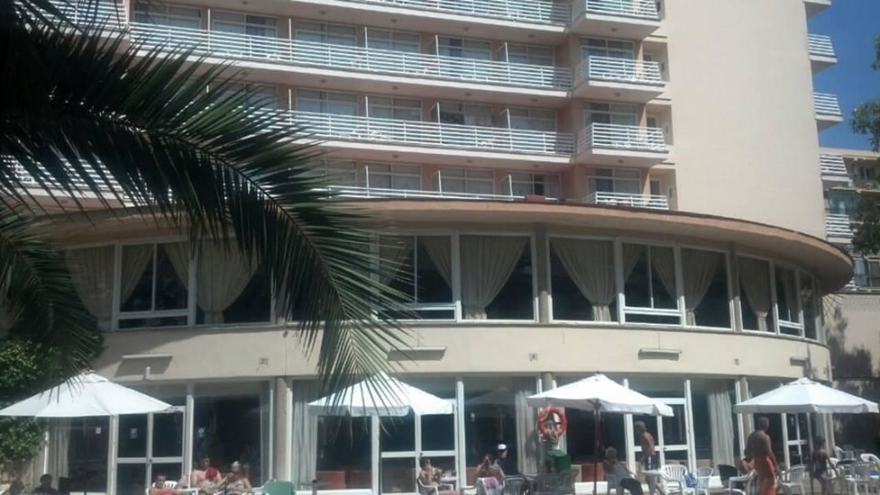 Vom Pool aus tent Arenal
