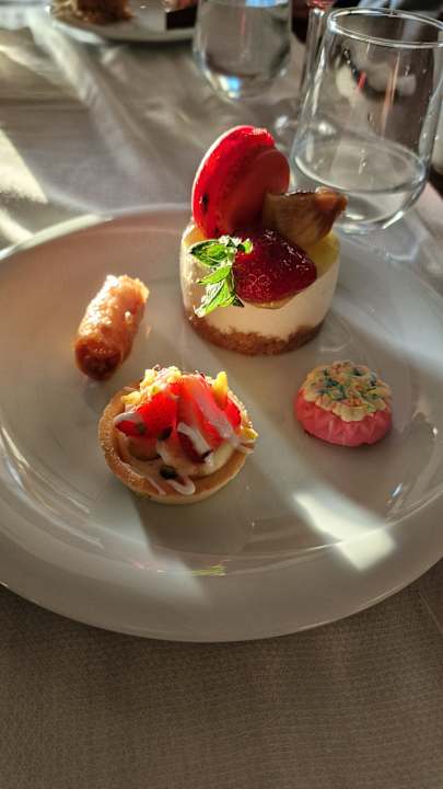 Gastro Seaden Sea Planet Resort & Spa