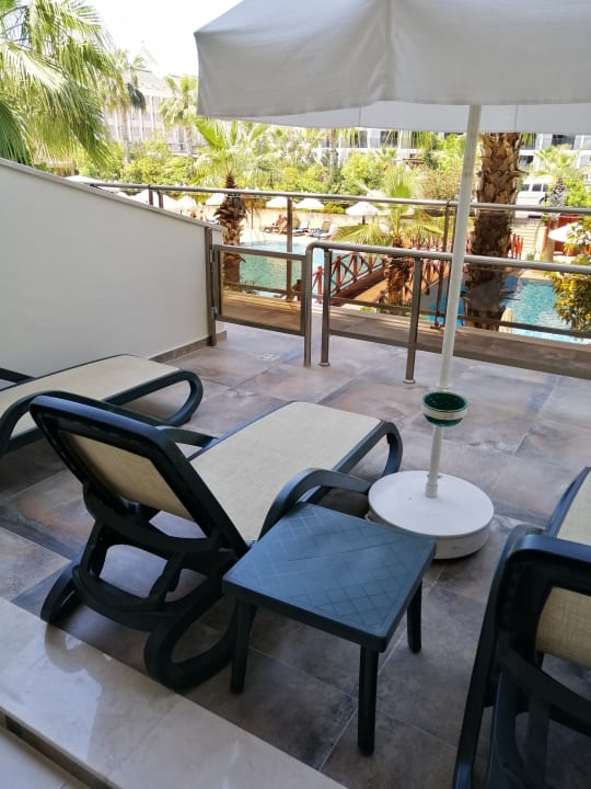 Zimmer Well Palace Side