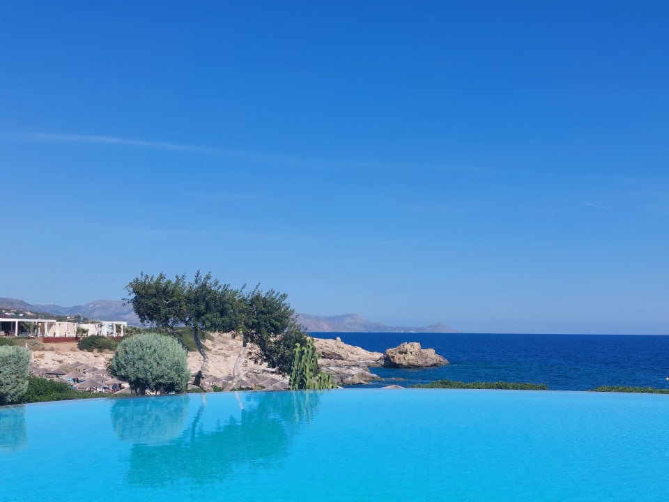 Pool Kakkos Beach Hotel