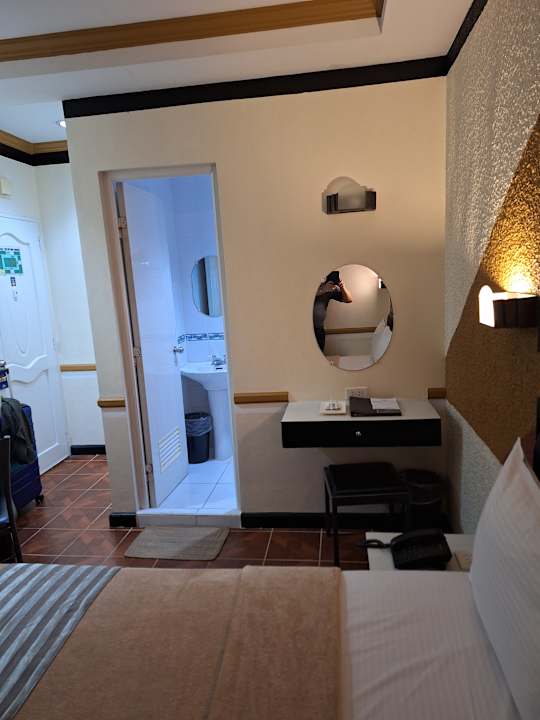 Zimmer Urban Travellers Hotel