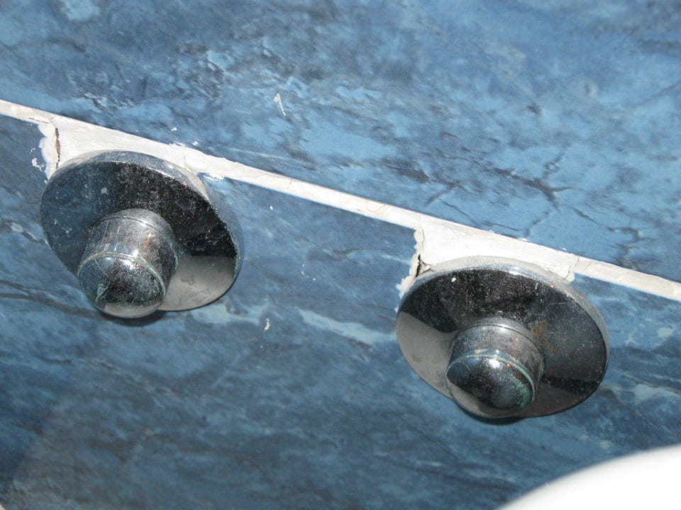 Bad im Komfortzimmer Aldiana Club Rocca Nettuno Calabria