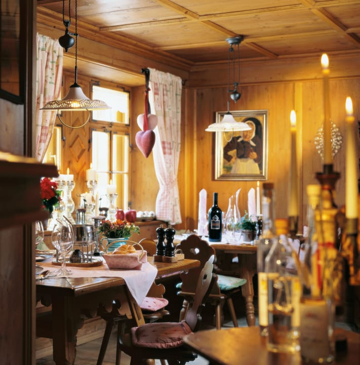 Stube Hotel Arlberg