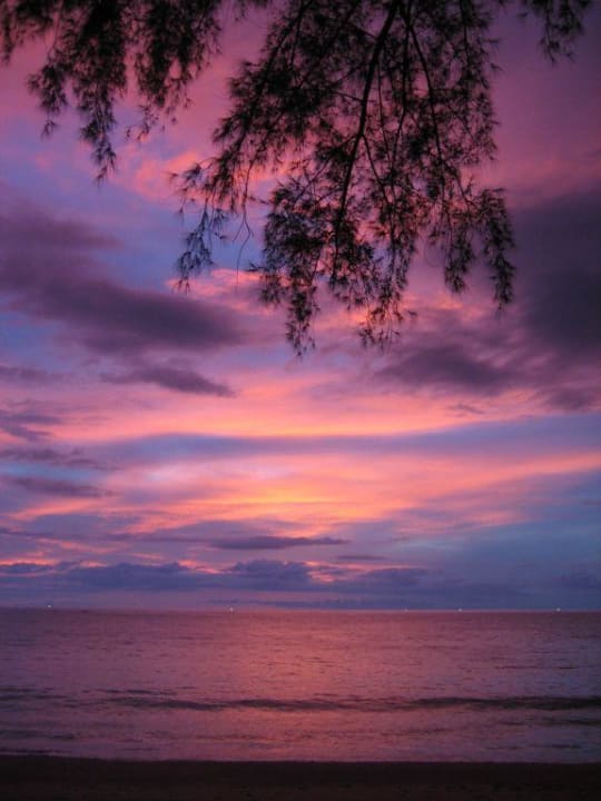 Sonnenuntergang The Briza Beach Resort Khaolak