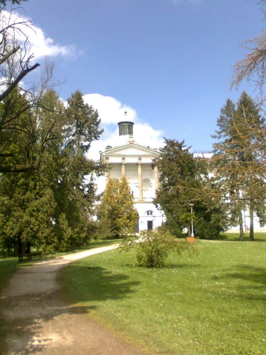 Außenansicht Hotel Zámok Topoľčianky