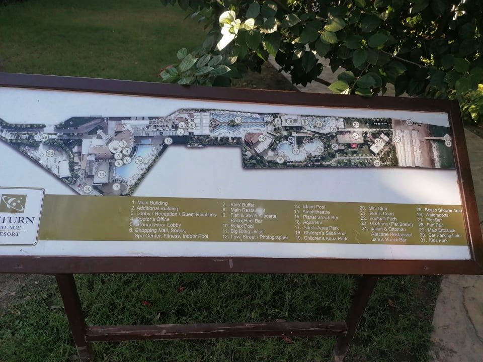 Außenansicht Saturn Palace Resort Hotel