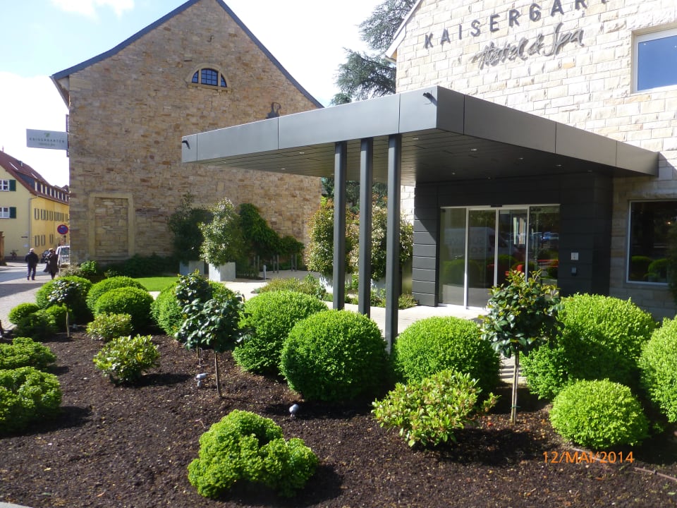 Eingangsbereich Kaisergarten Hotel Deidesheim