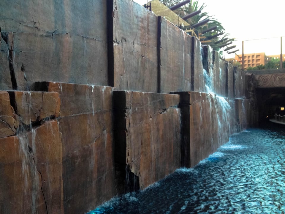 SIeht auch bei Nacht gut aus Lopesan Baobab Resort