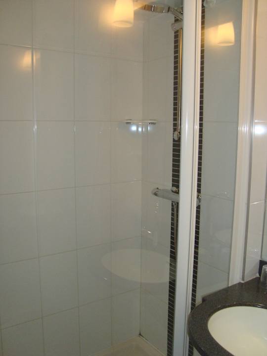 Duschkabine Hotel All Seasons Bordeaux Meriadeck