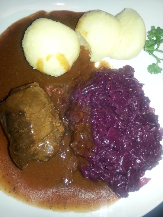 Hausmannskost: Rinderroulade für 12,00 €   Altstadthotel Arte