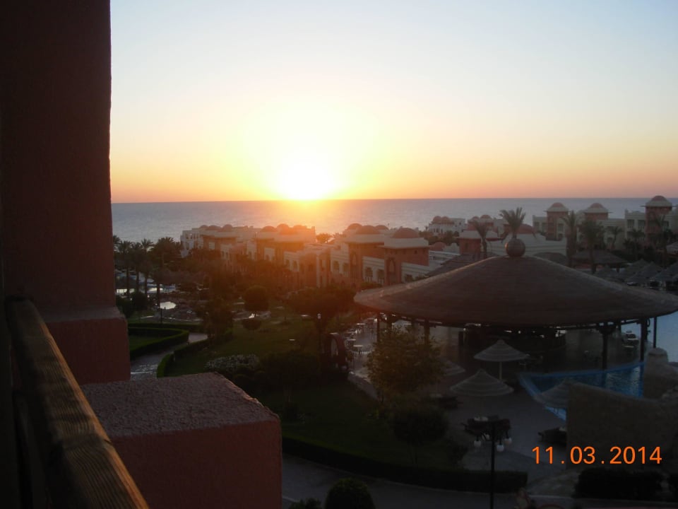 Восход Serenity Alpha Beach