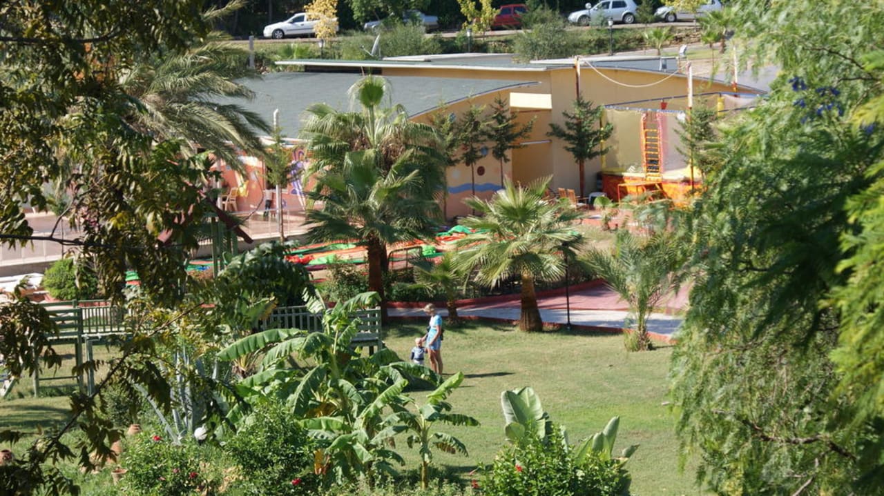 Sehr schön Mira Meridia Beach Hotel