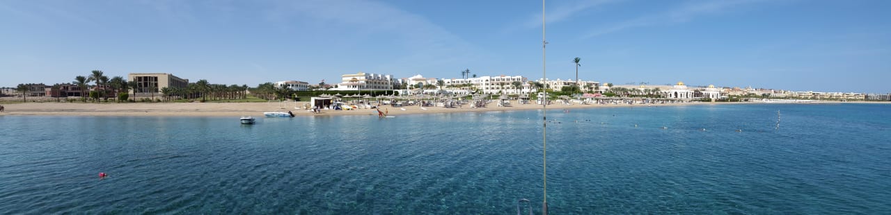Strand und Hotelansicht vom Strand Old Palace Resort Sahl Hasheesh