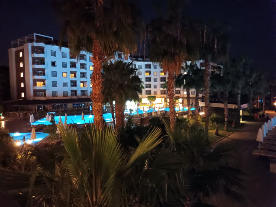 Außenansicht Hotel Royal Garden Beach