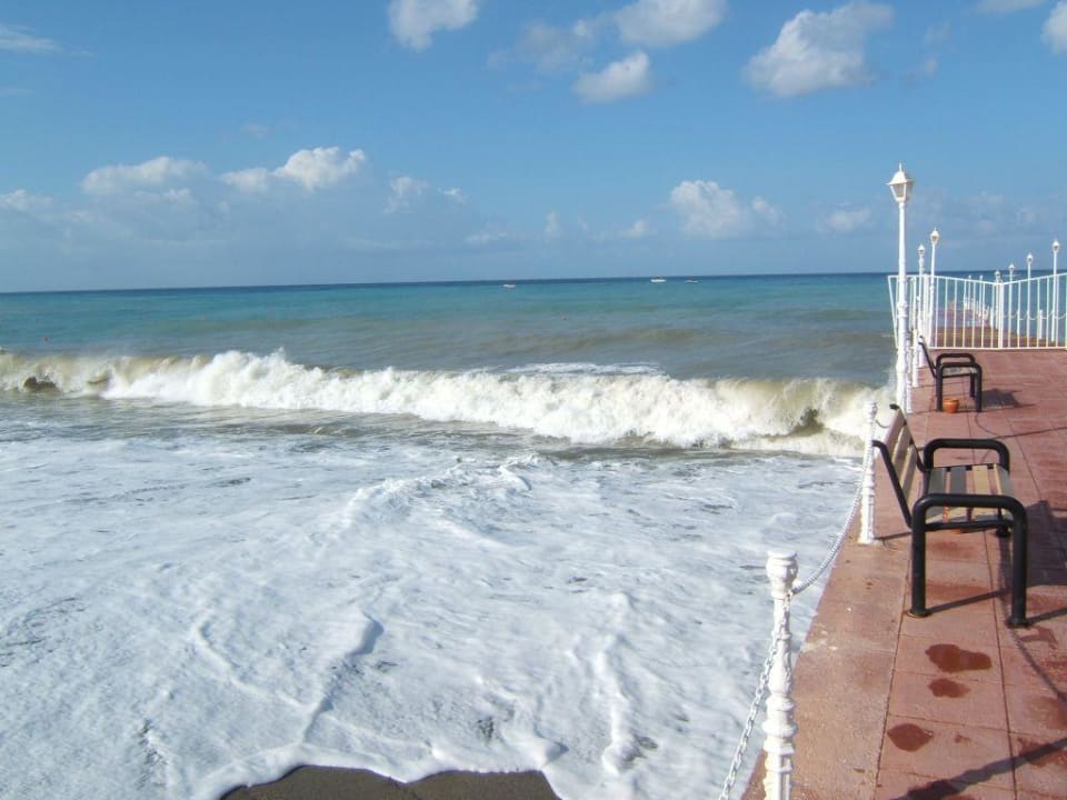 Hoher Seegang am Badesteg, 8.August 2005 Labranda Alantur Resort