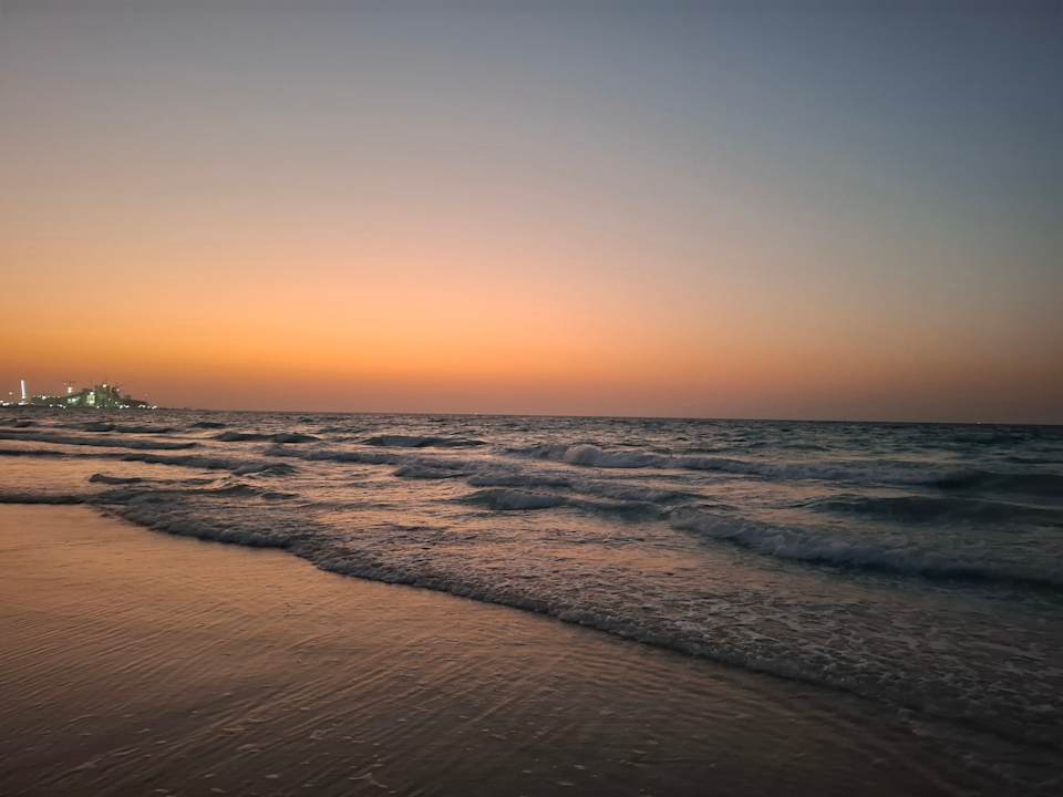 Strand Rixos Premium Saadiyat Island