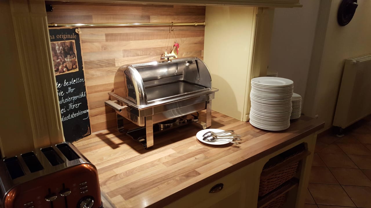 Hier wird morgens gefrühstückt Hotel Ampervilla