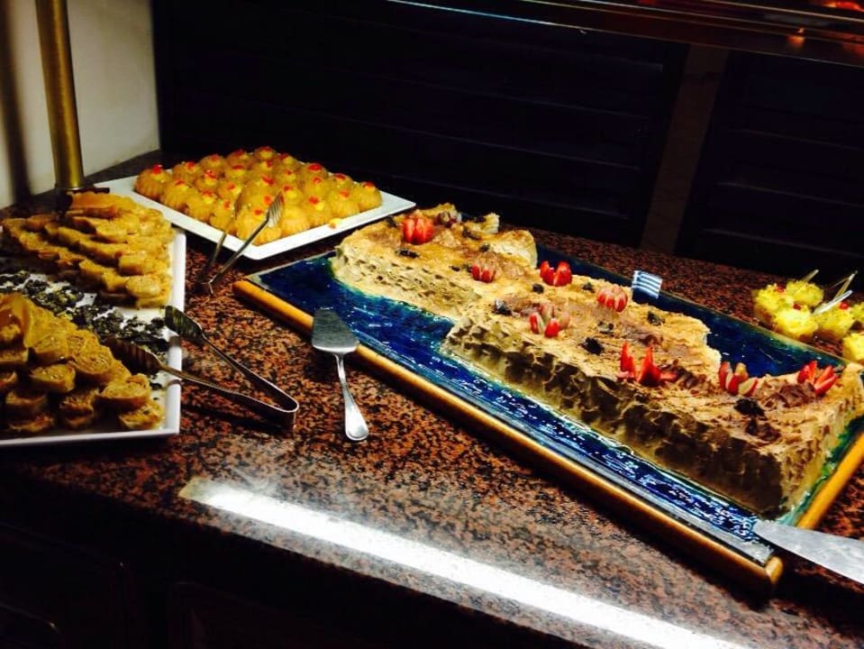 Dessert Apollonia Beach Resort & Spa
