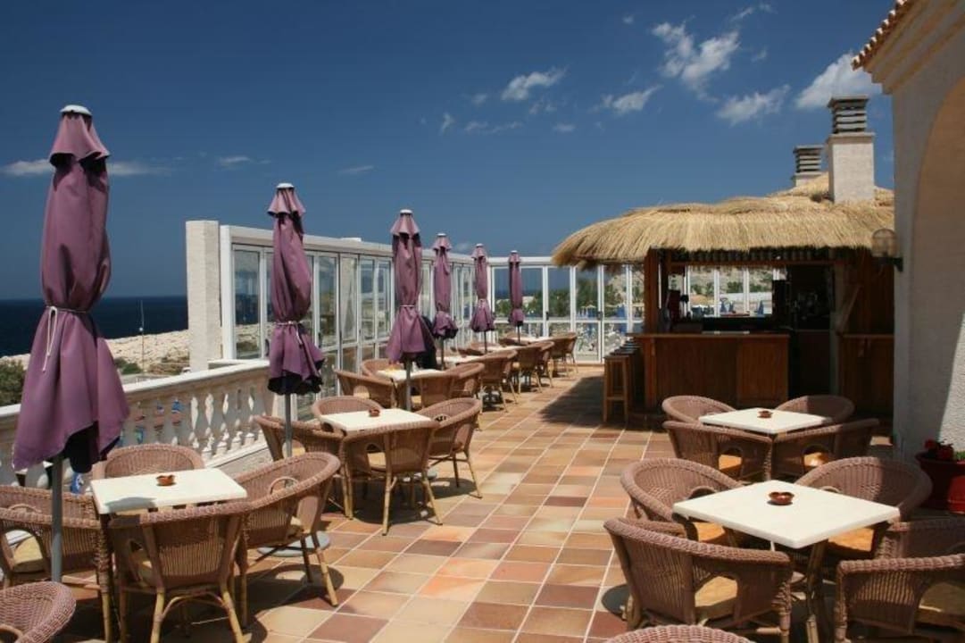 Poolbar oberhalkb des Hauptpools Parque Nereida Suites Hotel